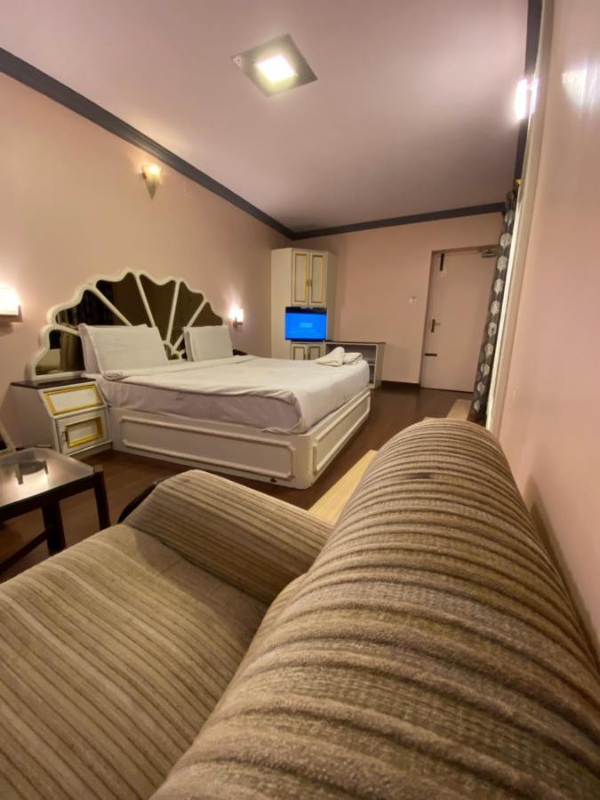 Hotel Venus Ooty Exteriör bild